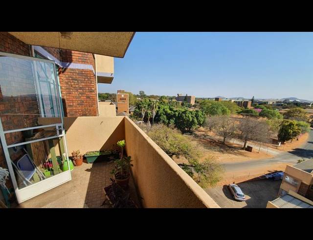 2 BEDROOM PROPERTY TO RENT IN PRETORIA NORTH